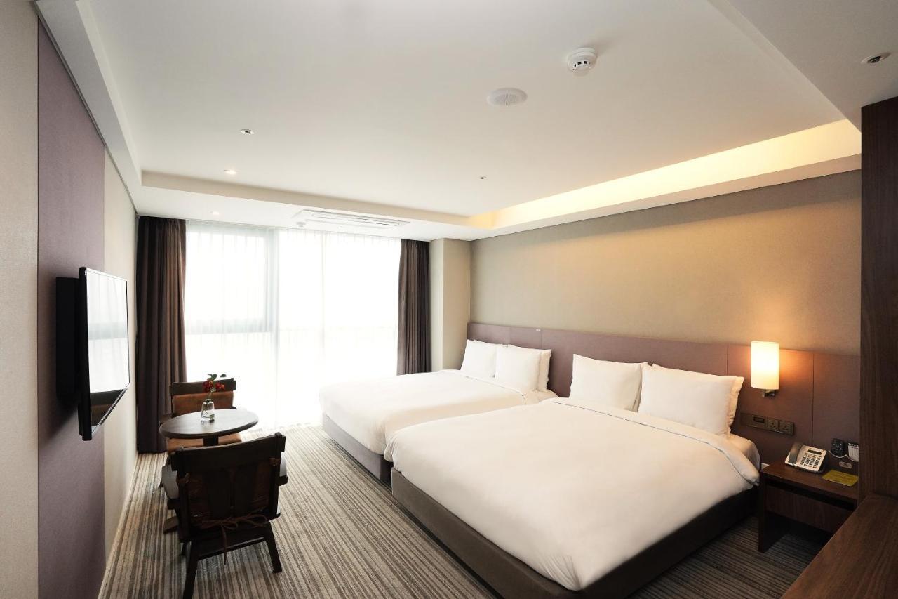 Hotel Adela Busan Bagian luar foto