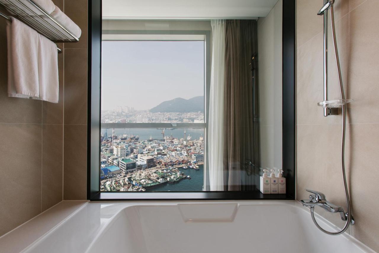 Hotel Adela Busan Bagian luar foto